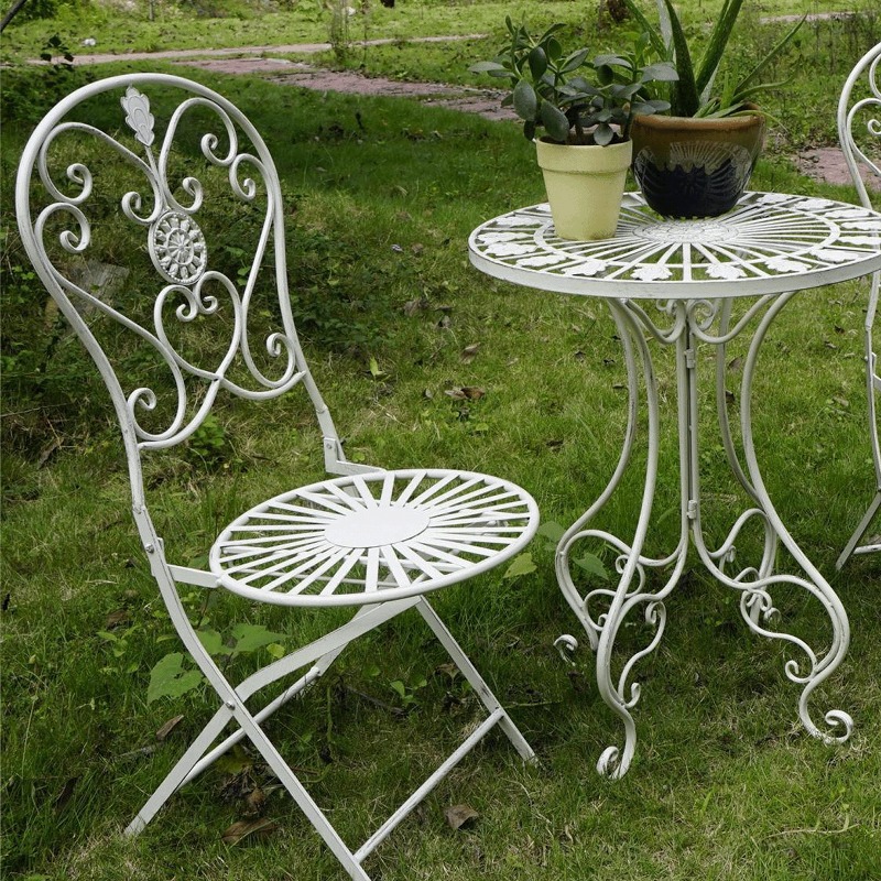 French Vintage Iron Table and  - Outdoor Furniture Metal Chairs recension och pris